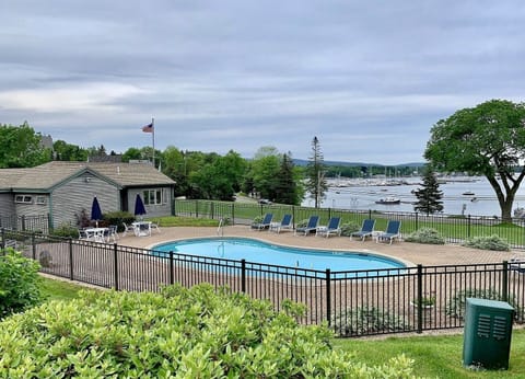 Welcome to Harbor Breeze!