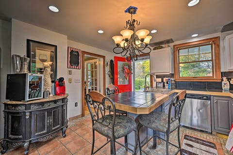 Kitchen | Cooking Basics | Keurig Coffee Maker | Bar Seating