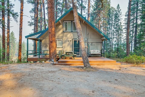 Exterior | Driveway Parking (5 Vehicles)