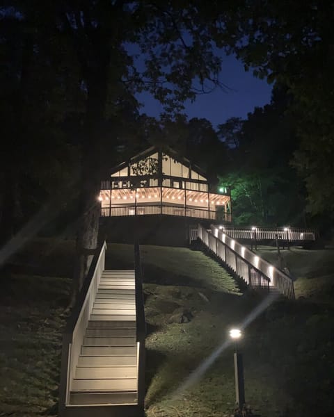 The perfect place to make the holidays memorable! Cozy and ready for family fun!