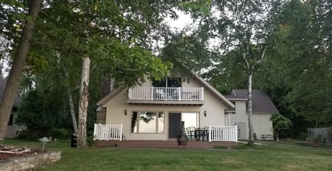 Back of house facing Green Bay