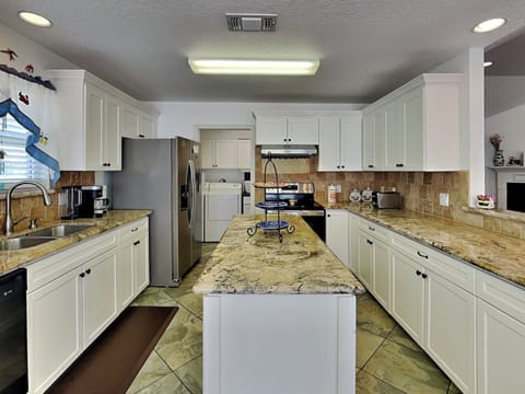 Full Kitchen - Microwave, Toaster, Keurig - Second Floor