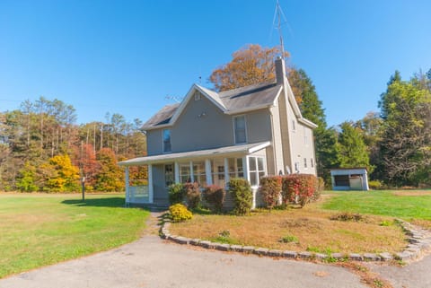 Experience the beauty of the Laurel Highlands. Book your mountain getaway today.
We offer the most unique collection of vacation homes in Laurel Highlands. From a cozy couple's getaway to a sprawling 400-acre private retreat, we have the perfect accommodations for your destination getaway.