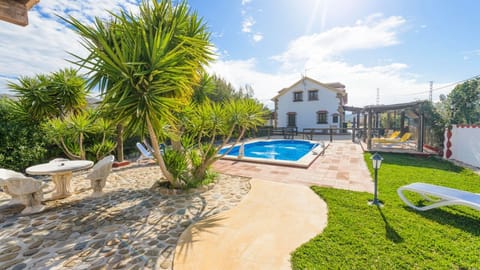 Loma el Letrao Almogía by Ruralidays