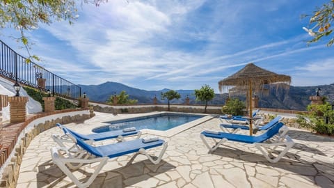 El Algarrobo de Alora Álora by Ruralidays