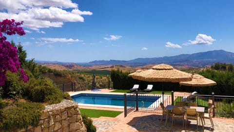 Gaia Home Alozaina by Ruralidays