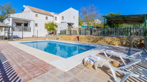 Cuesta Blanca Montilla by Ruralidays