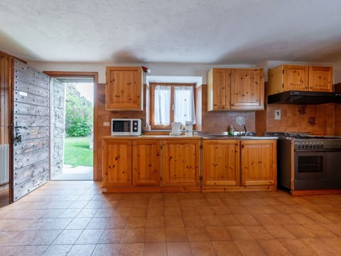 Cabinetry, Countertop, Building, Window, Drawer, Kitchen Appliance, Kitchen, Wood, Chest Of Drawers, Chair