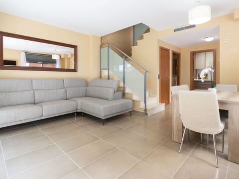 Property, Room, Furniture, Interior Design, Building, Floor, Living Room, Tile, Suite, Real Estate