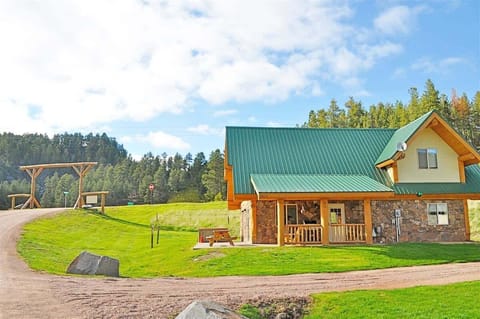 Cottage at Storm Mountain 5