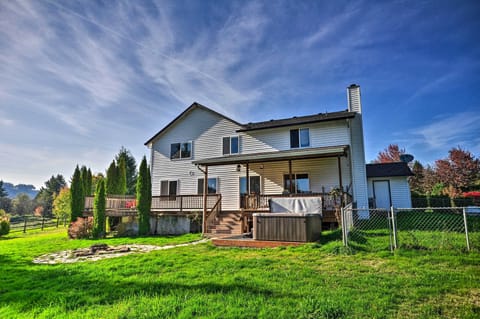 Washougal Vacation Rental | 4BR | 2.5BA | 2,441 Sq Ft | Stairs Required