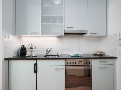 Kitchen, Kitchen Appliance, Countertop, Cabinetry, Major Appliance, Kitchen Sink, Sink, Interior Design, Home Appliance, Tap