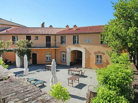 Plant, Building, Property, Sky, Window, House, Tree, Door, Real Estate, Residential Area