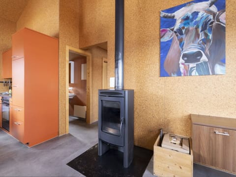 Property, Cabinetry, Wood, Building, Interior Design, Floor, Flooring, Wall, Television, Hardwood