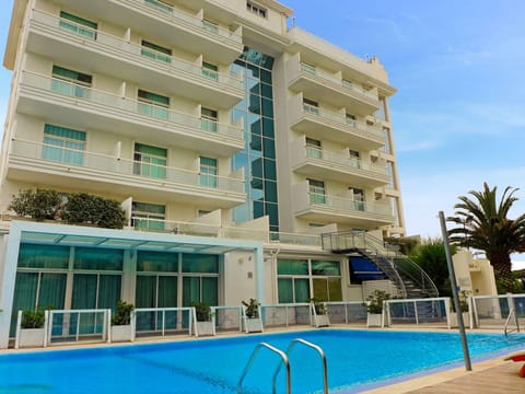 Building, Property, Apartment, Condominium, Swimming Pool, Real Estate, Resort, Hotel, House, Architecture