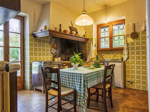 Furniture, Interior Design, Wood, Kitchen, Flooring, Ceiling, Table, Home, Room, Lighting