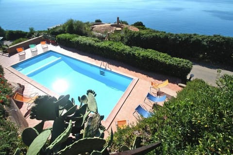 Holiday Home Swimming Pool