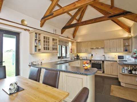 Kitchen/diner | The Linhay, St Issey, Wadebridge