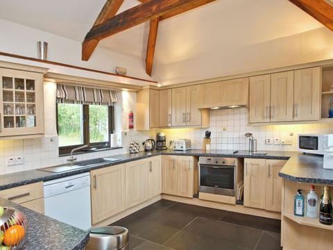 Kitchen | The Linhay, St Issey, Wadebridge