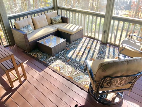 Main level: screened porch. 