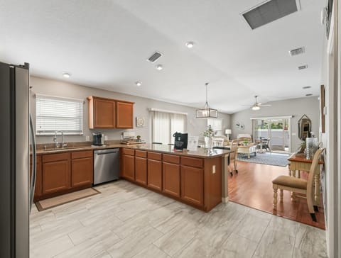 3-_OpulentREMedia-11