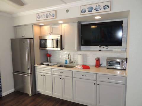 Fully equipped kitchen with plenty of cabinet space