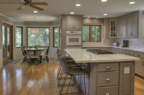 Newly Remodeled Kitchen 