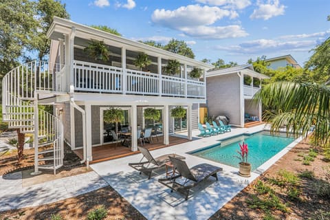 7 Cassina Lane in South Forest Beach