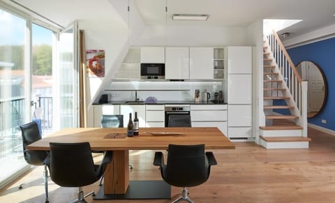 Kitchen area. Picture 4