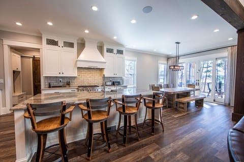 Kitchen   Dining Area