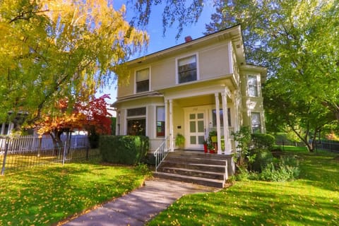 Welcome to Whitman House!