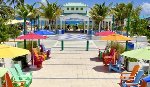 Welcome to Lauderdale by the Sea!
Copyright - propertiesbyams.com