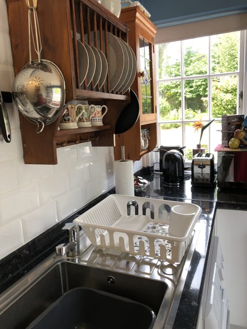 Little Treasures fully fitted kitchen