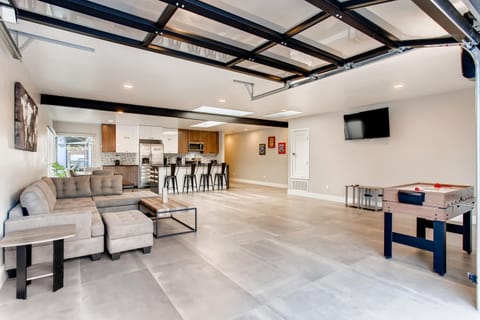 OPEN LIVING AREA WITH PLENTY OF ROOM FOR THE WHOLE FAMILY TO ENJOY!