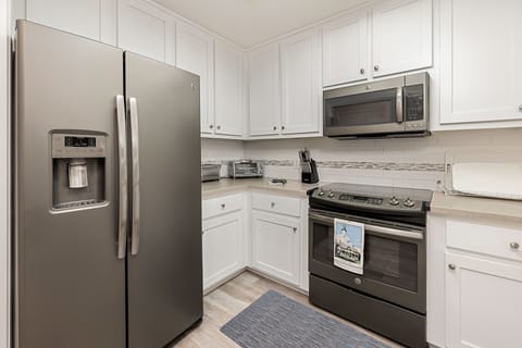 Demere Landing 139 - Kitchen