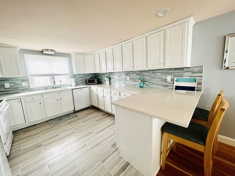 New upgrades - Fully stocked kitchen with appliances and everything you need.