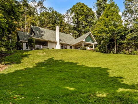 Sugar Mountain Vacation Home 700 Yards from the Ski Lodge