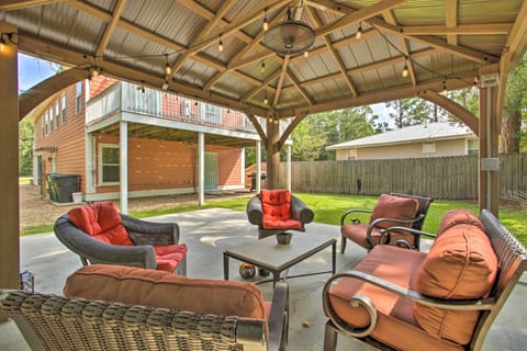 Waveland Vacation Rental | 5BR | 3BA | 2,650 Sq Ft | Stairs Required