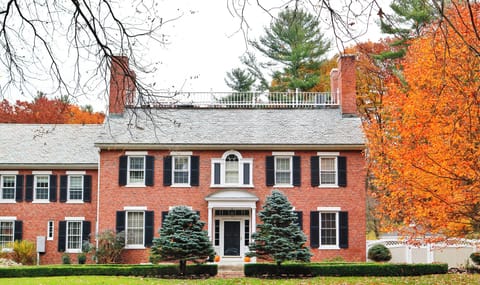 Built in the 1930's - classic and elegant with modern updates
