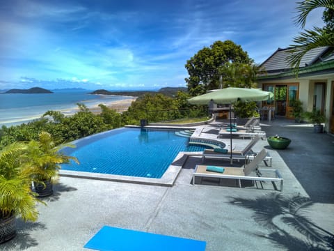 Villa Moonstone with sensational views 