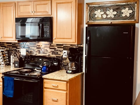 Fully stocked kitchen w/ a selection of Teas and plenty of Coffee