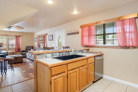 Island with Dishwasher & Farmhouse Sink