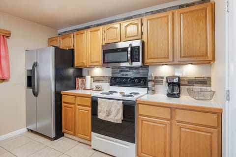 Fully Furnished Kitchen