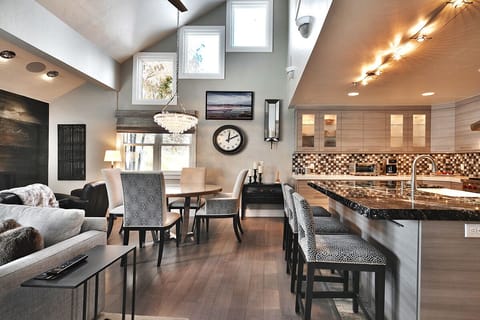 kitchen & dining