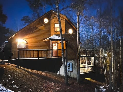 A warm and welcoming home base for your getaway