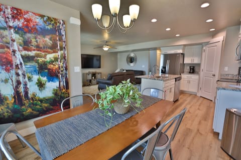 Bear Lake Escapes #273