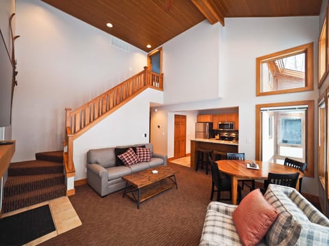 Well-Appointed - New paint on walls, wood ceiling treatment, new tiled fireplace.  The upstairs is a full bedroom, not a loft, with an en suite bathroom.