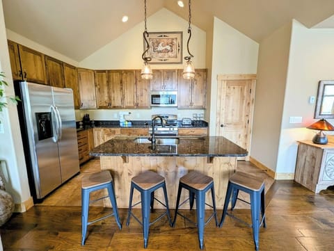 Barstool seating to keep the chef company