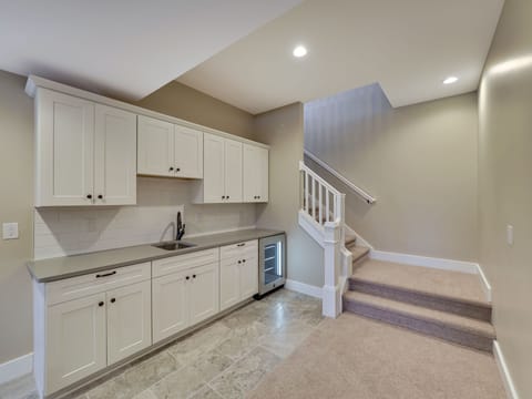 Lower Level kitchenette 