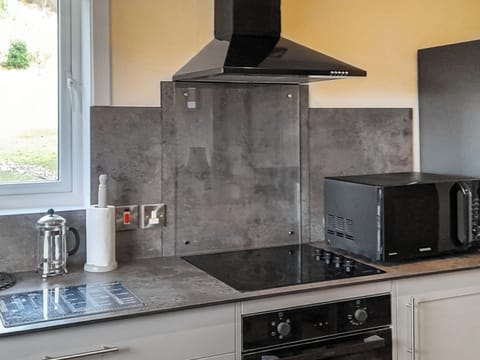 Kitchen | Sunnybank Cottage, Inveralligin, near Torridon